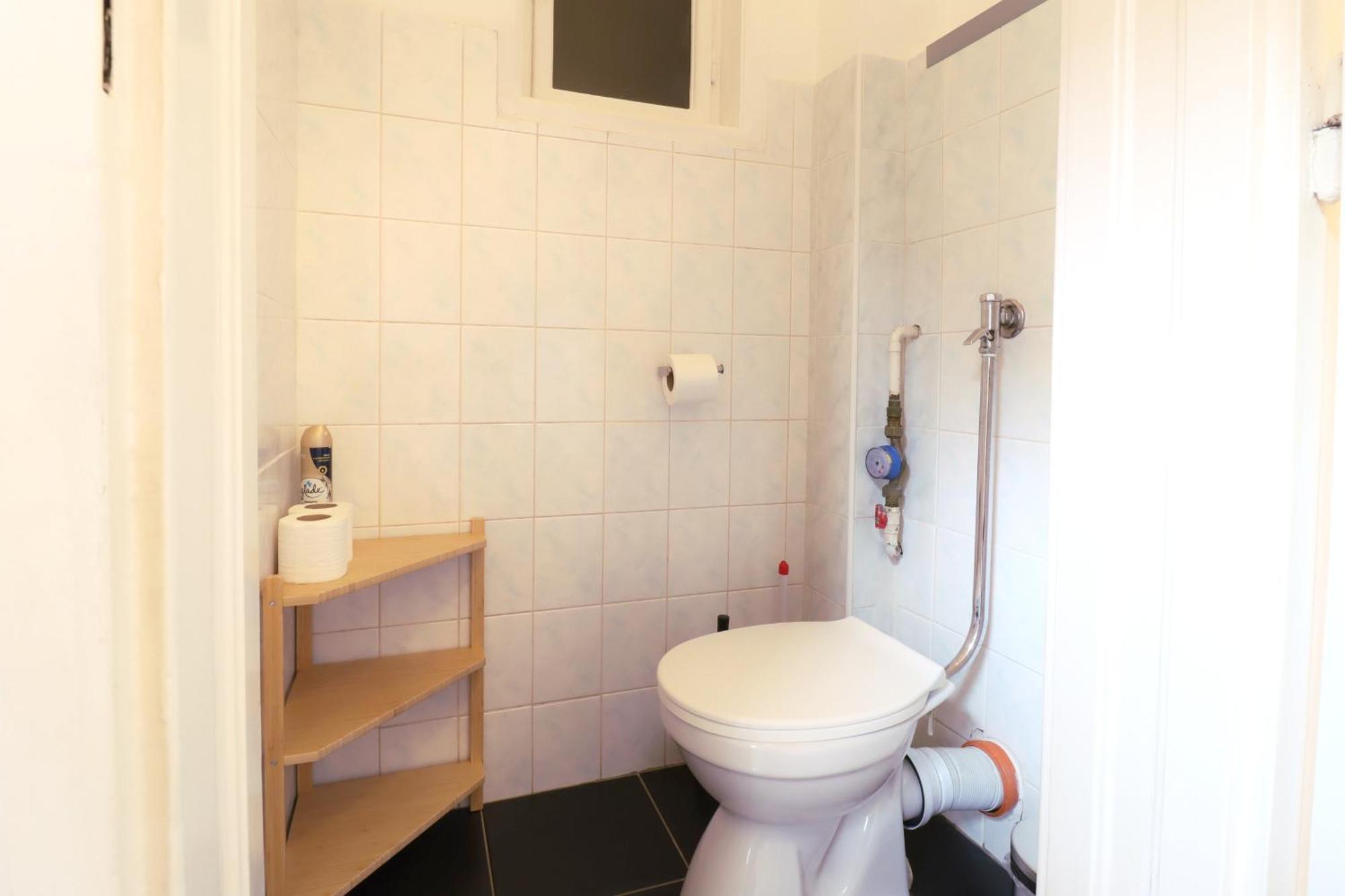 Joseph Boulevard Apartment - 3Bdr, 2Bath, 8Ppl Budapest Esterno foto